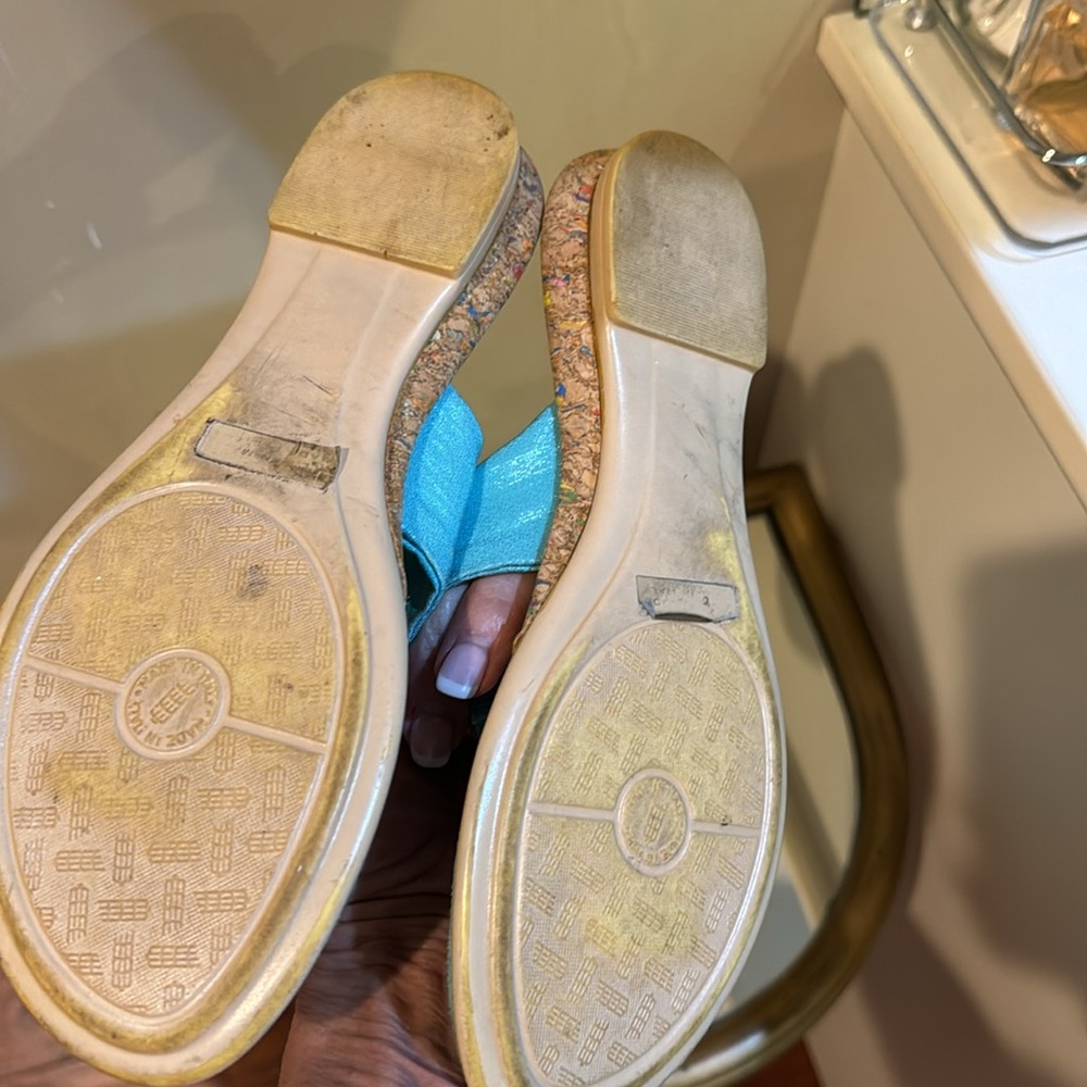 Sandals - Picture 2 of 3